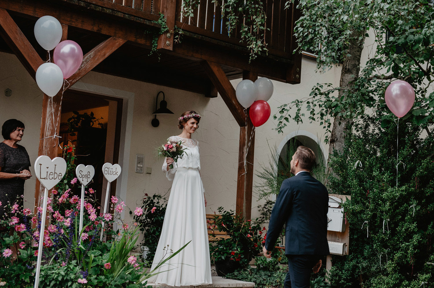 first look at bohemian wedding in germany 