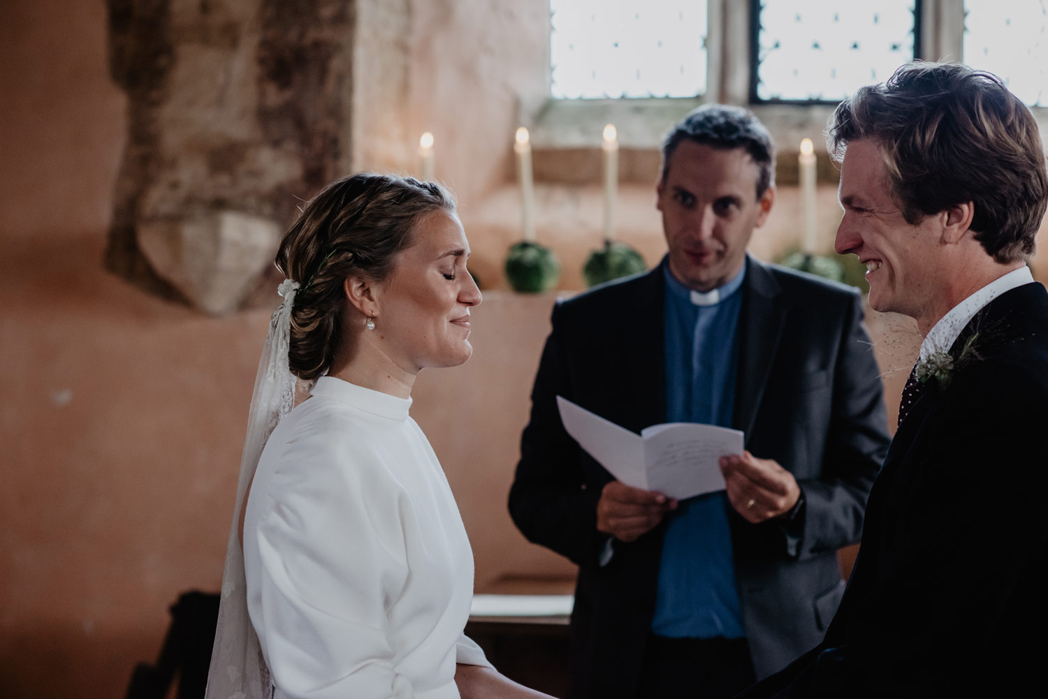 village church cotswolds wedding photography anne schwarz