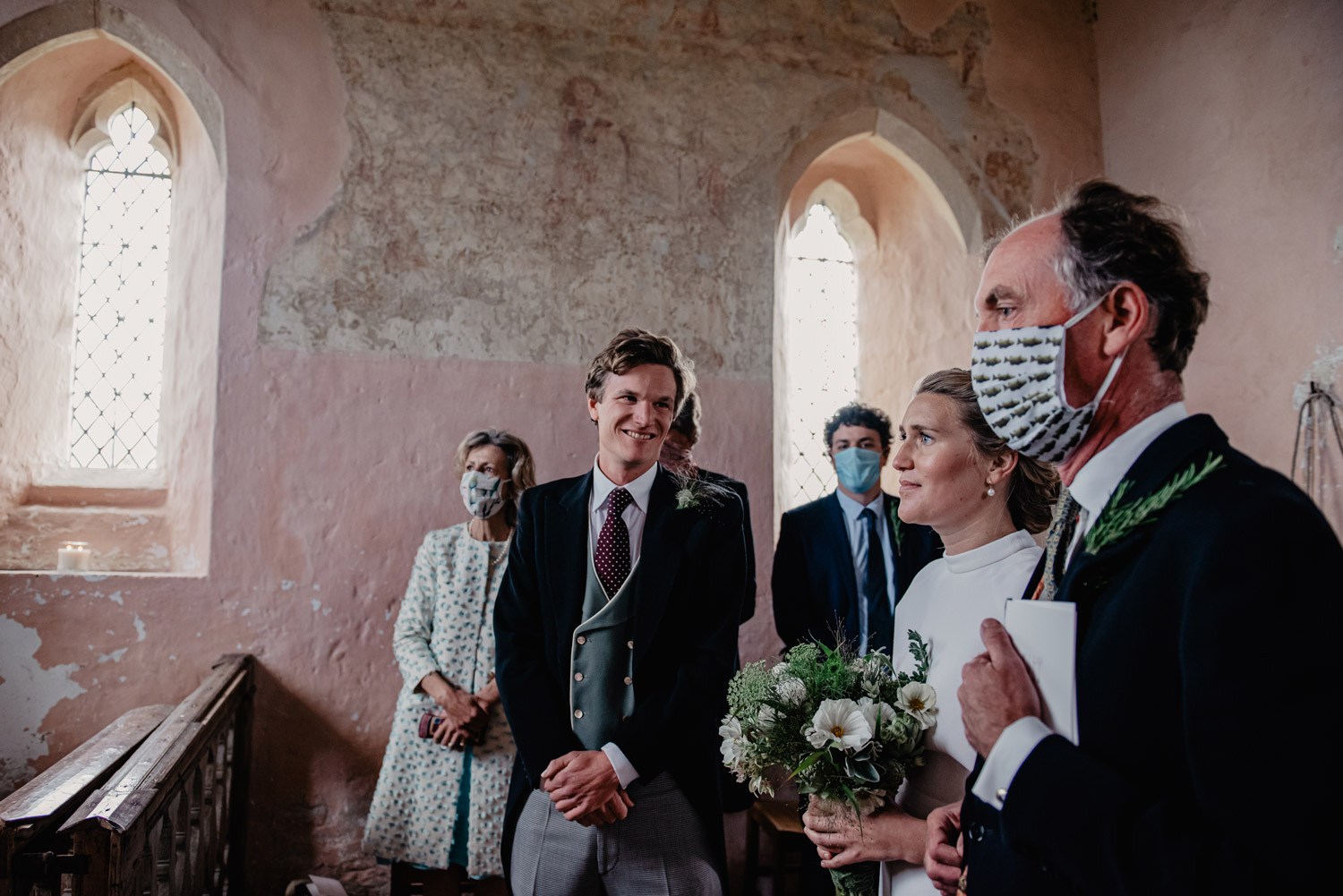 village church cotswolds wedding photography anne schwarz