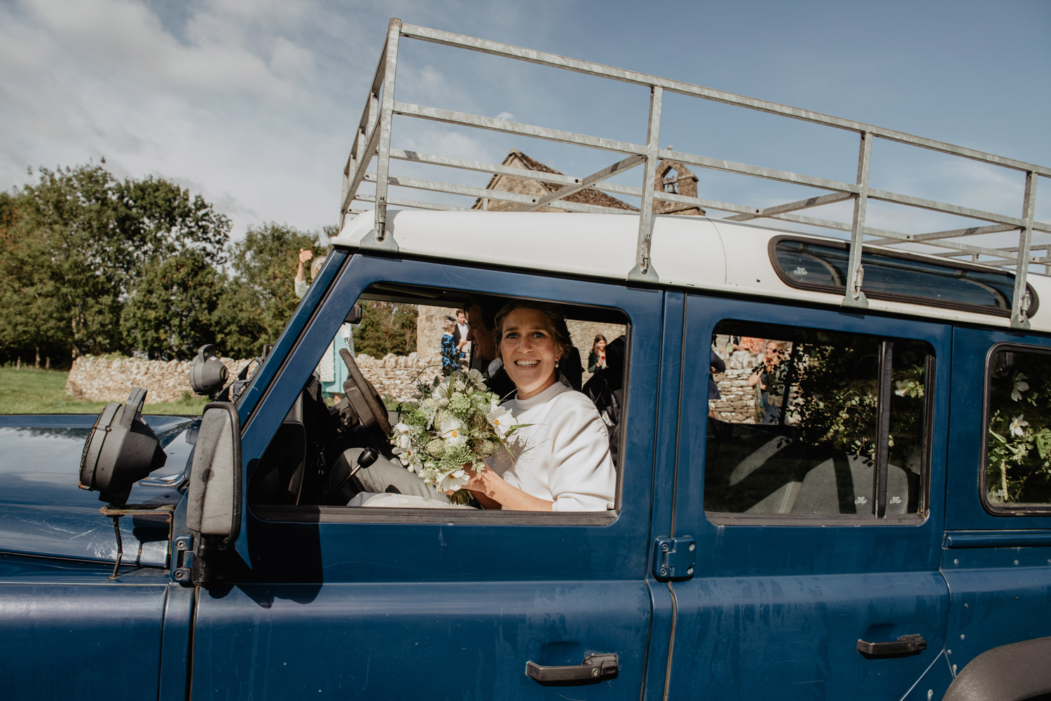 vintage landrover wedding car anne schwarz photography