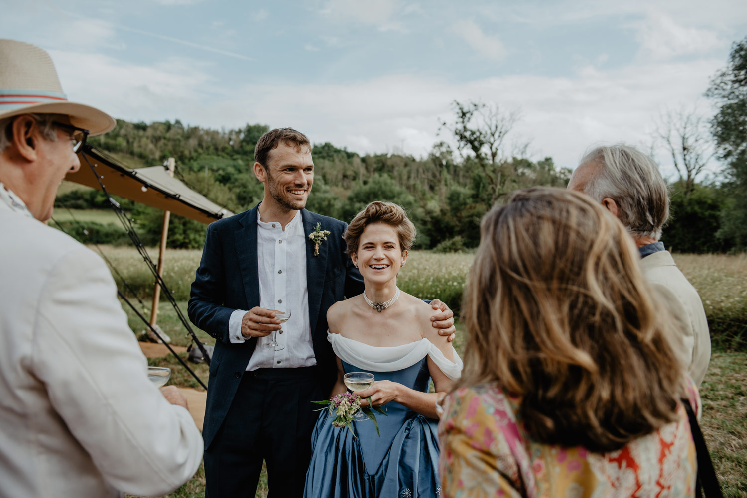 elegant wiltshire meadow marquee wedding anne schwarz photography