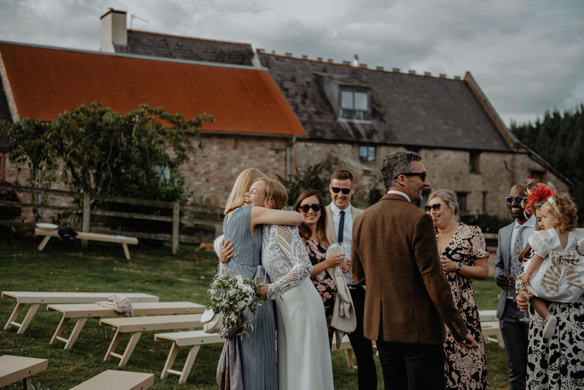 relaxed monmouthshire barn wedding photopgraphy